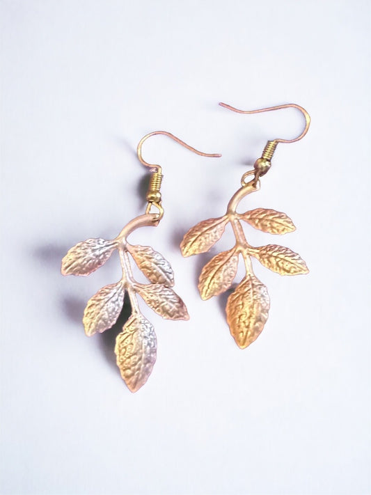 Dangling leaf Earrings