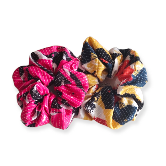 "Duo Chroma Bliss Scrunchie Set: Two-Piece Multicolor Marvel"